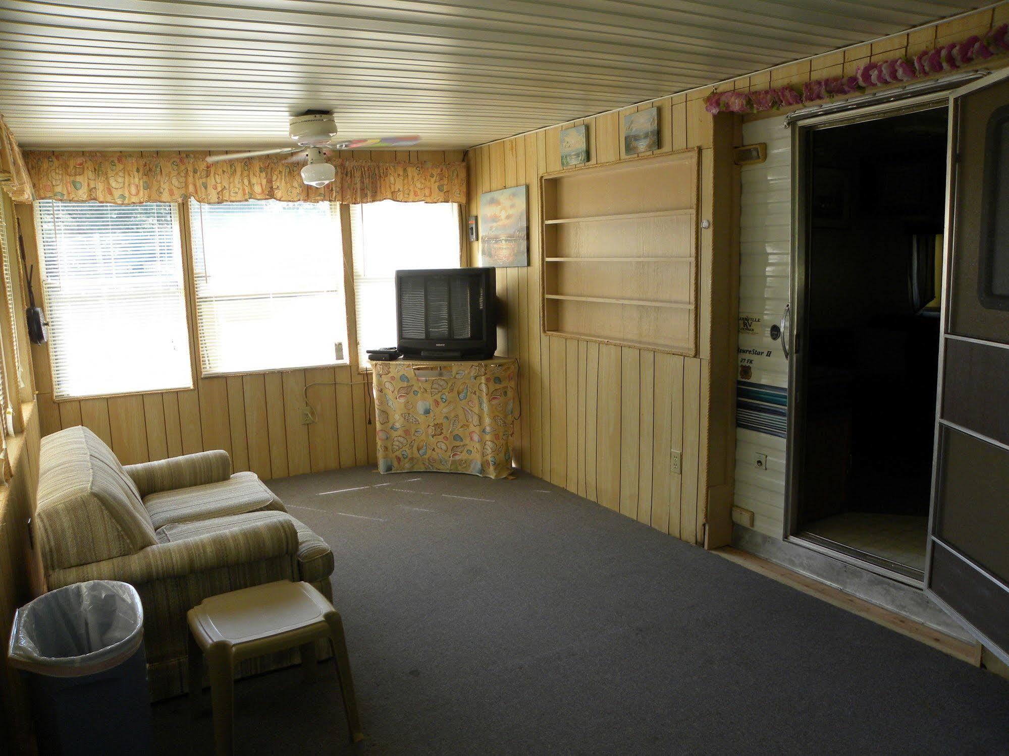 Countryside Campground Apartment Mogadore Bagian luar foto