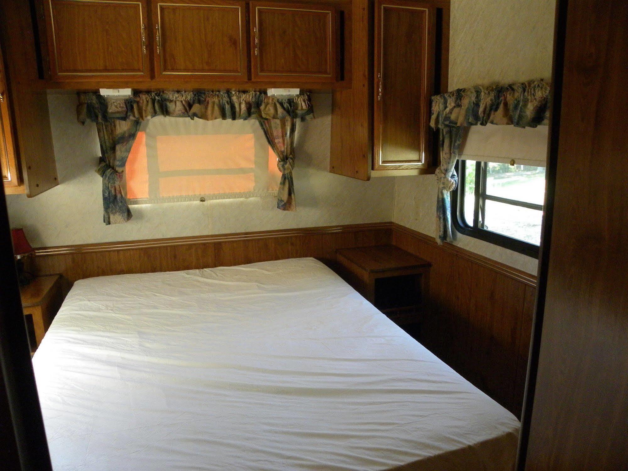 Countryside Campground Apartment Mogadore Bagian luar foto
